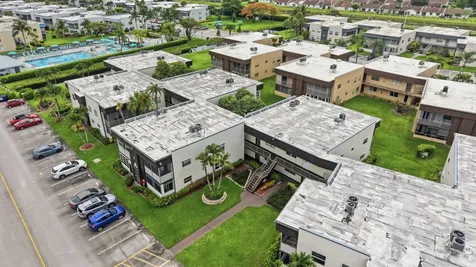 441 Burgundy J Delray Beach FL 33484