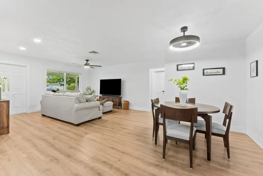 7100 NW 92nd Avenue Tamarac FL 33321
