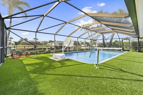 3374 SE Fairway E Stuart FL 34997