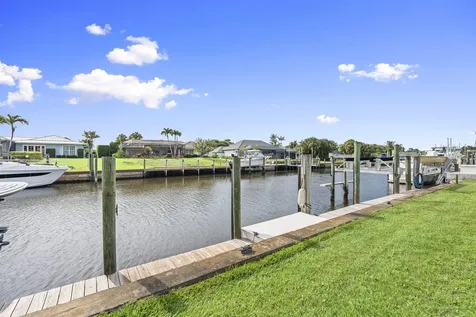 3374 SE Fairway E Stuart FL 34997