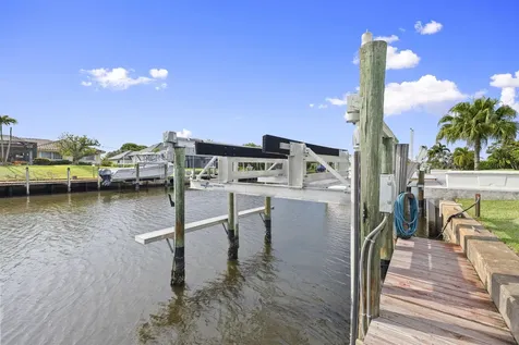3374 SE Fairway E Stuart FL 34997