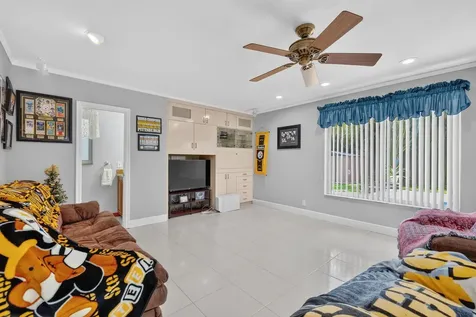 1940 SW 73rd Avenue Plantation FL 33317