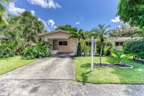 1676 NE 40th Street Oakland Park FL 33334