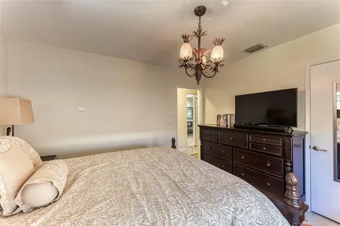 1676 NE 40th Street Oakland Park FL 33334