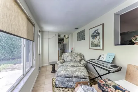 1676 NE 40th Street Oakland Park FL 33334