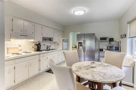 1676 NE 40th Street Oakland Park FL 33334