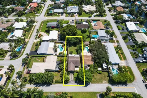 1676 NE 40th Street Oakland Park FL 33334