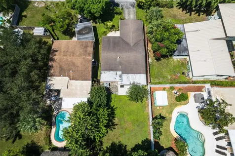 1676 NE 40th Street Oakland Park FL 33334