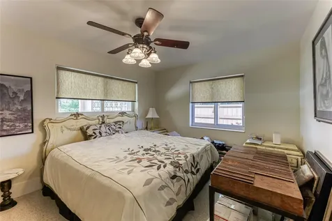 1676 NE 40th Street Oakland Park FL 33334