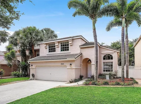 7819 Oak Grove Circle Lake Worth FL 33467