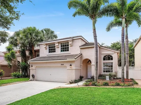 7819 Oak Grove Circle Lake Worth FL 33467