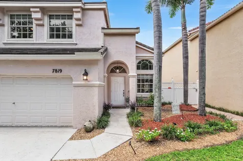 7819 Oak Grove Circle Lake Worth FL 33467