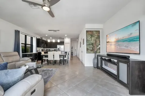 3785 NE 2nd Street Homestead FL 33033