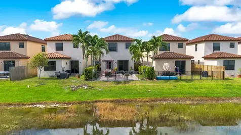 3785 NE 2nd Street Homestead FL 33033