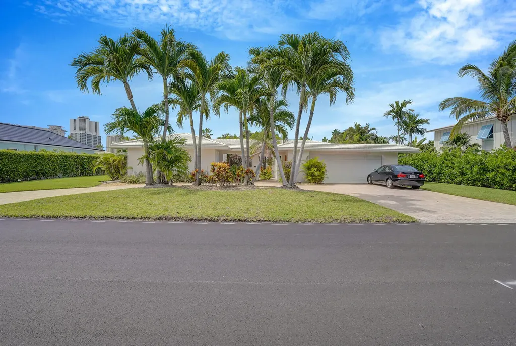 1211 Bimini Lane Singer Island FL 33404