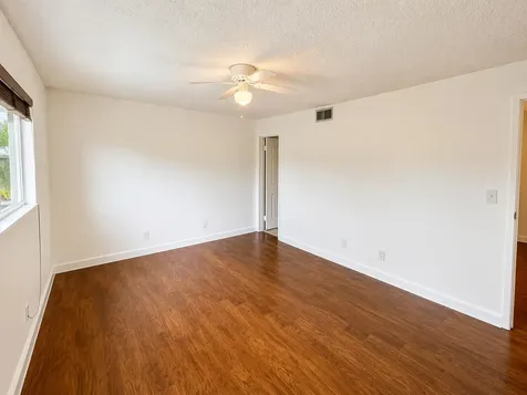 5728 5728 Blueberry Ct, Unit #38 Circle Lauderhill FL 33313