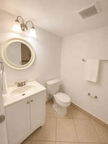 5728 5728 Blueberry Ct, Unit #38 Circle Lauderhill FL 33313