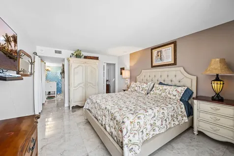 1500 S Ocean Drive Hollywood FL 33019