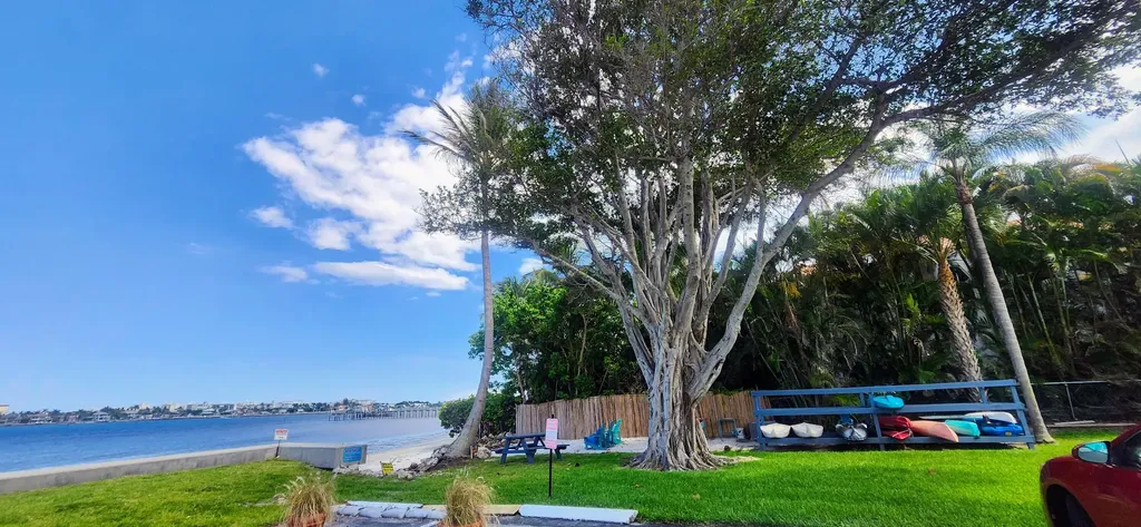 1516 S Lakeside Drive Lake Worth Beach FL 33460