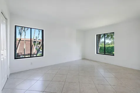 617 Sea Pine Way Greenacres FL 33415