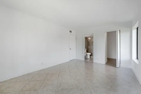 617 Sea Pine Way Greenacres FL 33415