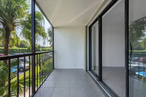 617 Sea Pine Way Greenacres FL 33415
