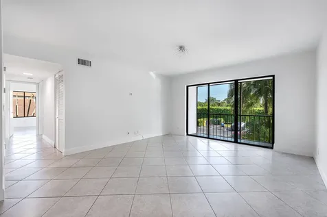 617 Sea Pine Way Greenacres FL 33415
