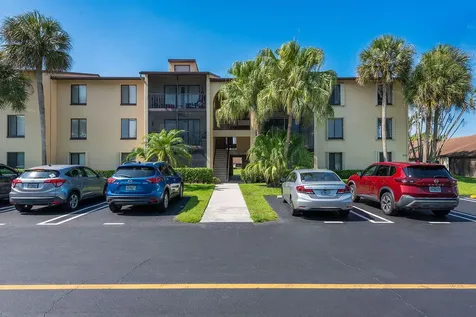 617 Sea Pine Way Greenacres FL 33415