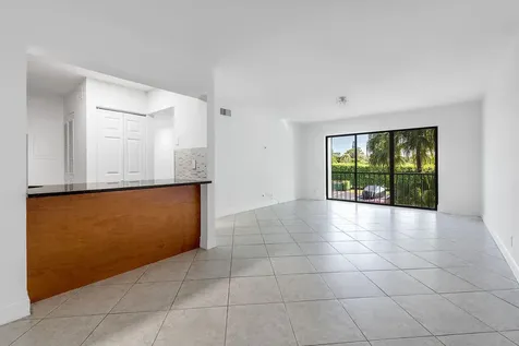 617 Sea Pine Way Greenacres FL 33415
