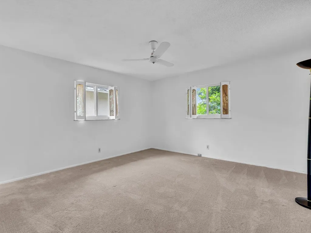 5715 NW 86th Avenue Tamarac FL 33321