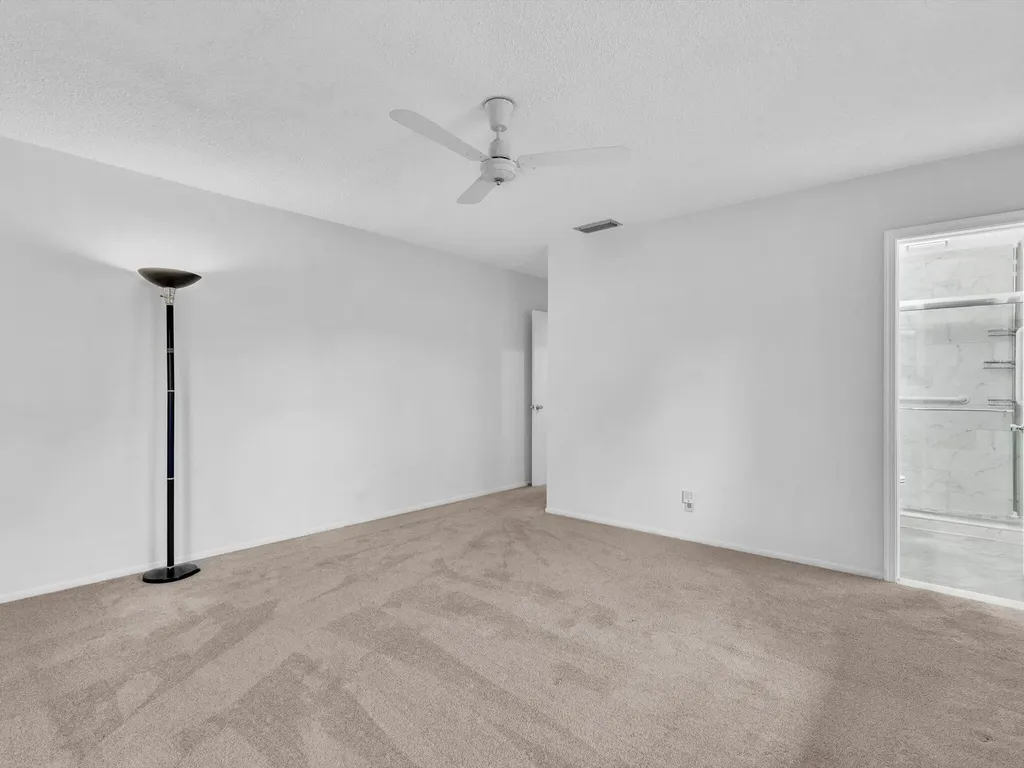 5715 NW 86th Avenue Tamarac FL 33321