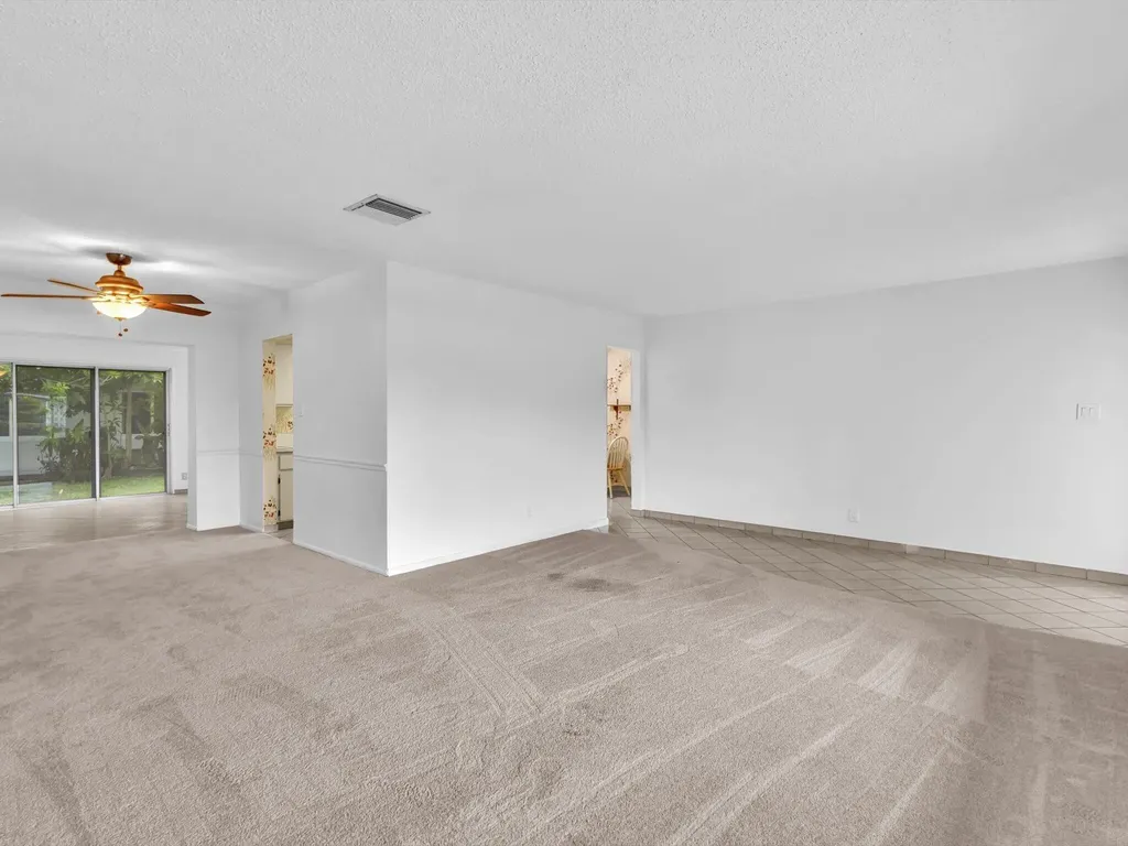 5715 NW 86th Avenue Tamarac FL 33321
