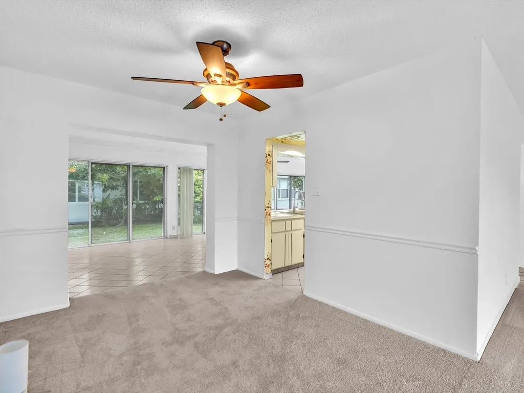 5715 NW 86th Avenue Tamarac FL 33321