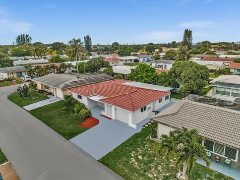5715 NW 86th Avenue Tamarac FL 33321