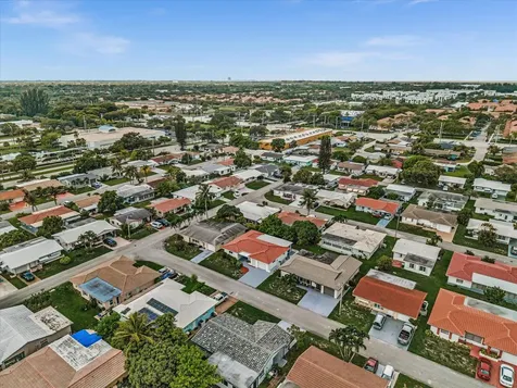 5715 NW 86th Avenue Tamarac FL 33321