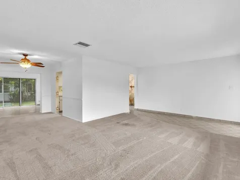 5715 NW 86th Avenue Tamarac FL 33321