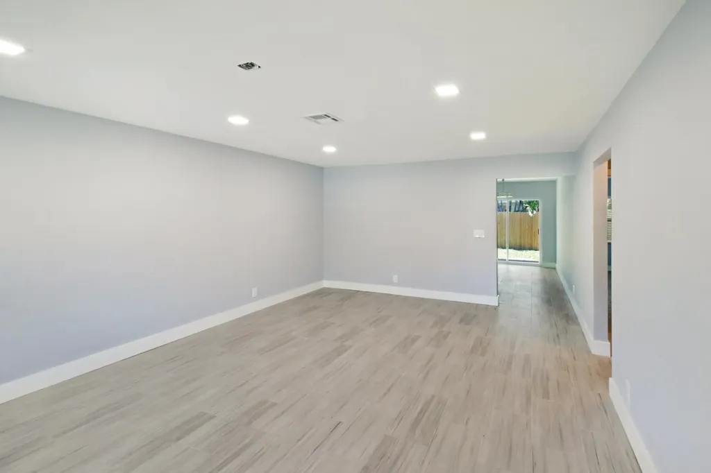 9128 Roan Lane West Palm Beach FL 33403