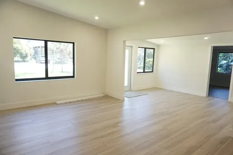 310 SW 1st Avenue Boynton Beach FL 33435