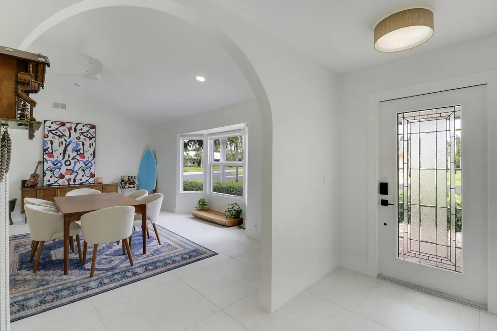 30 Chestnut Trail Tequesta FL 33469