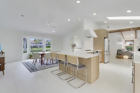 30 Chestnut Trail Tequesta FL 33469