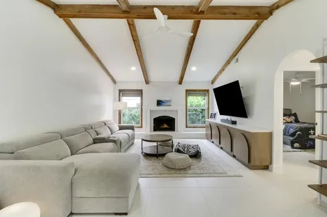30 Chestnut Trail Tequesta FL 33469