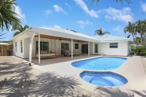 30 Chestnut Trail Tequesta FL 33469