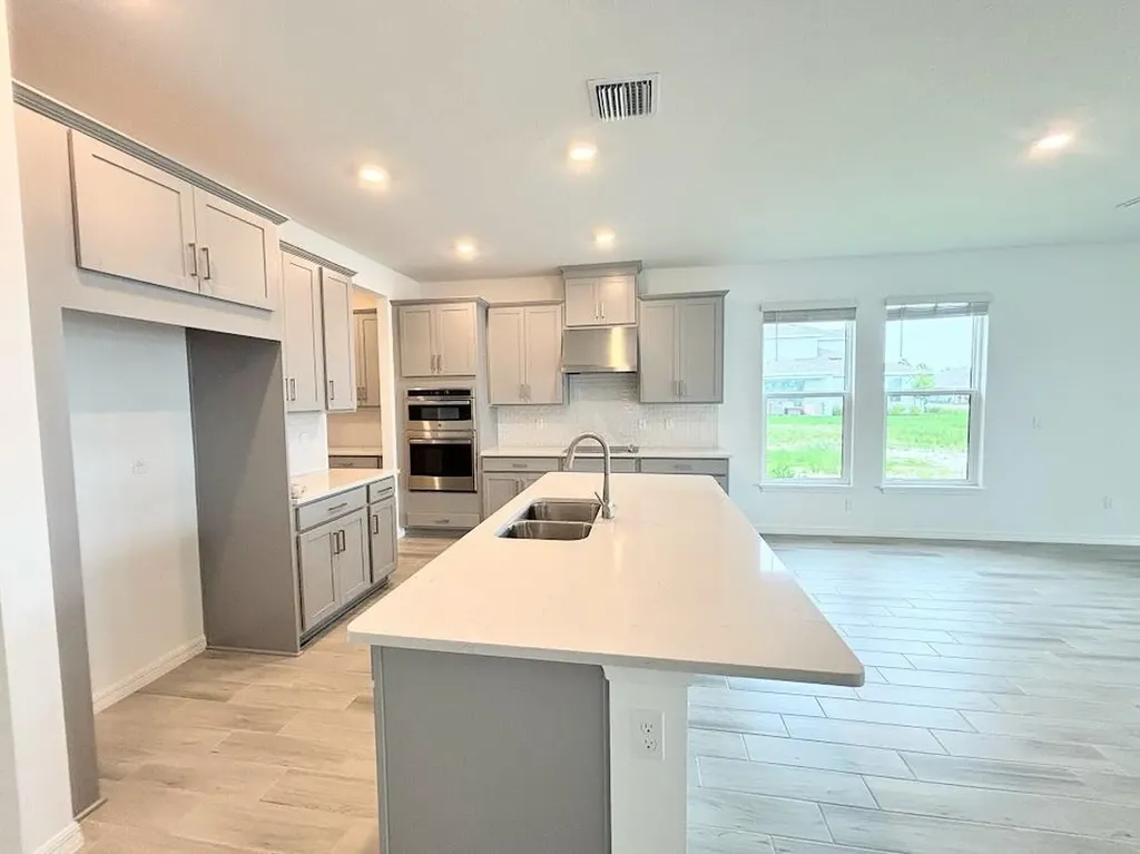 9299 SW Lorenzo Way Port St Lucie FL 34987