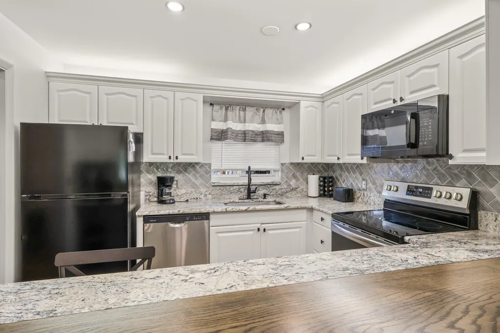 2950 SE Ocean Boulevard Stuart FL 34996