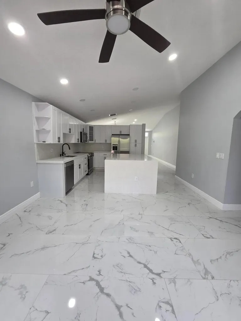 11534 NW 4th Manor Coral Springs FL 33071