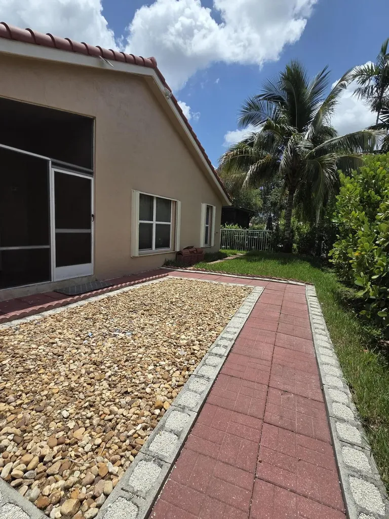 11534 NW 4th Manor Coral Springs FL 33071
