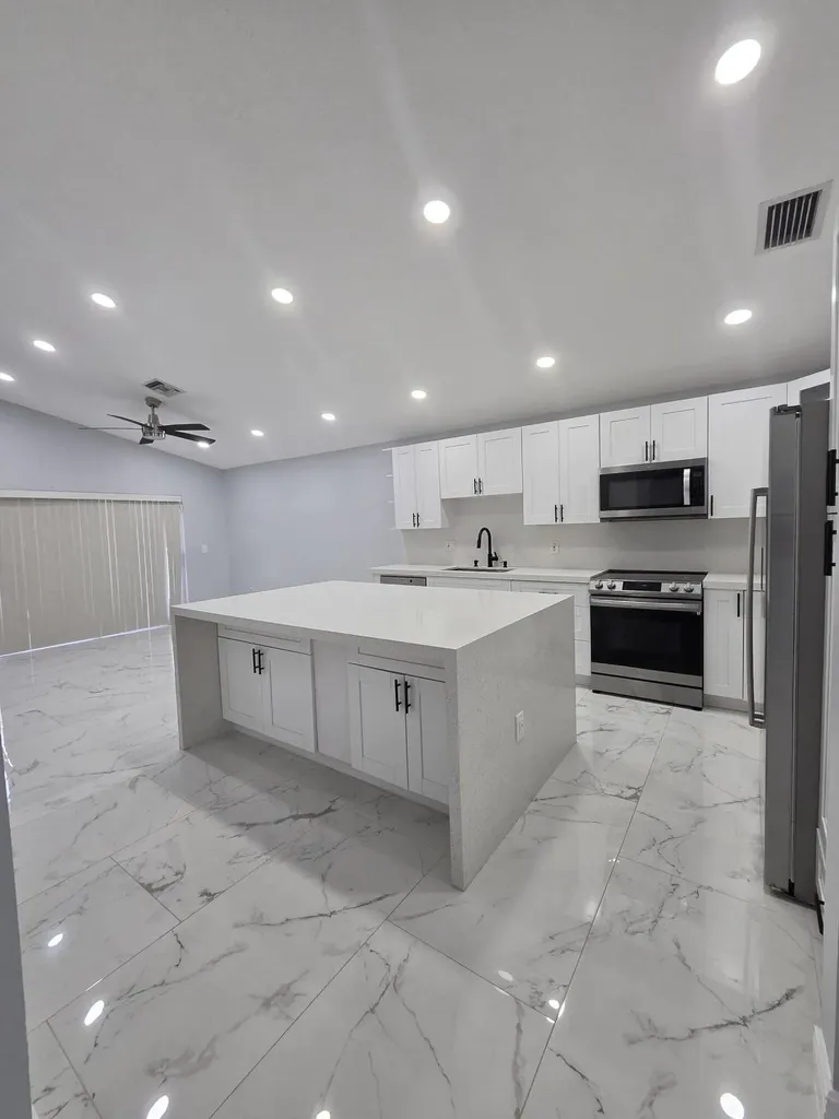 11534 NW 4th Manor Coral Springs FL 33071