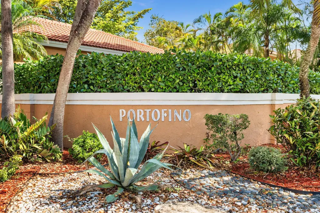 11251 Lakeview Drive Coral Springs FL 33071