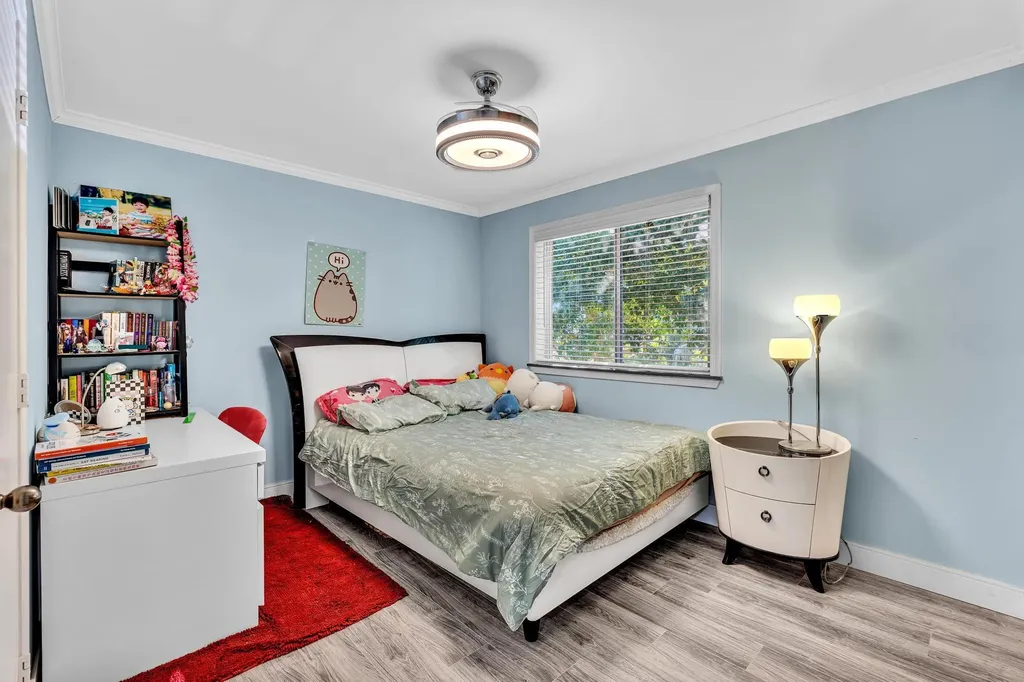 11251 Lakeview Drive Coral Springs FL 33071