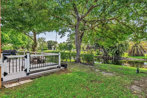 11251 Lakeview Drive Coral Springs FL 33071
